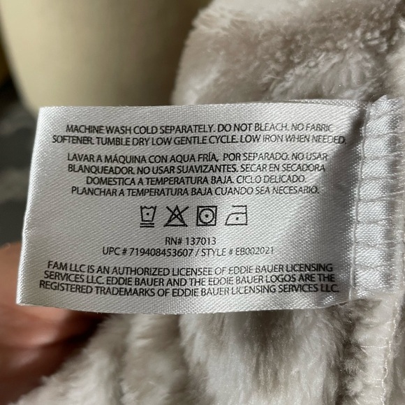 Eddie Bauer Fleece Pullover 1/4 Zip Soft Plush Sweater Southwest Sz Medium - Picture 5 of 7